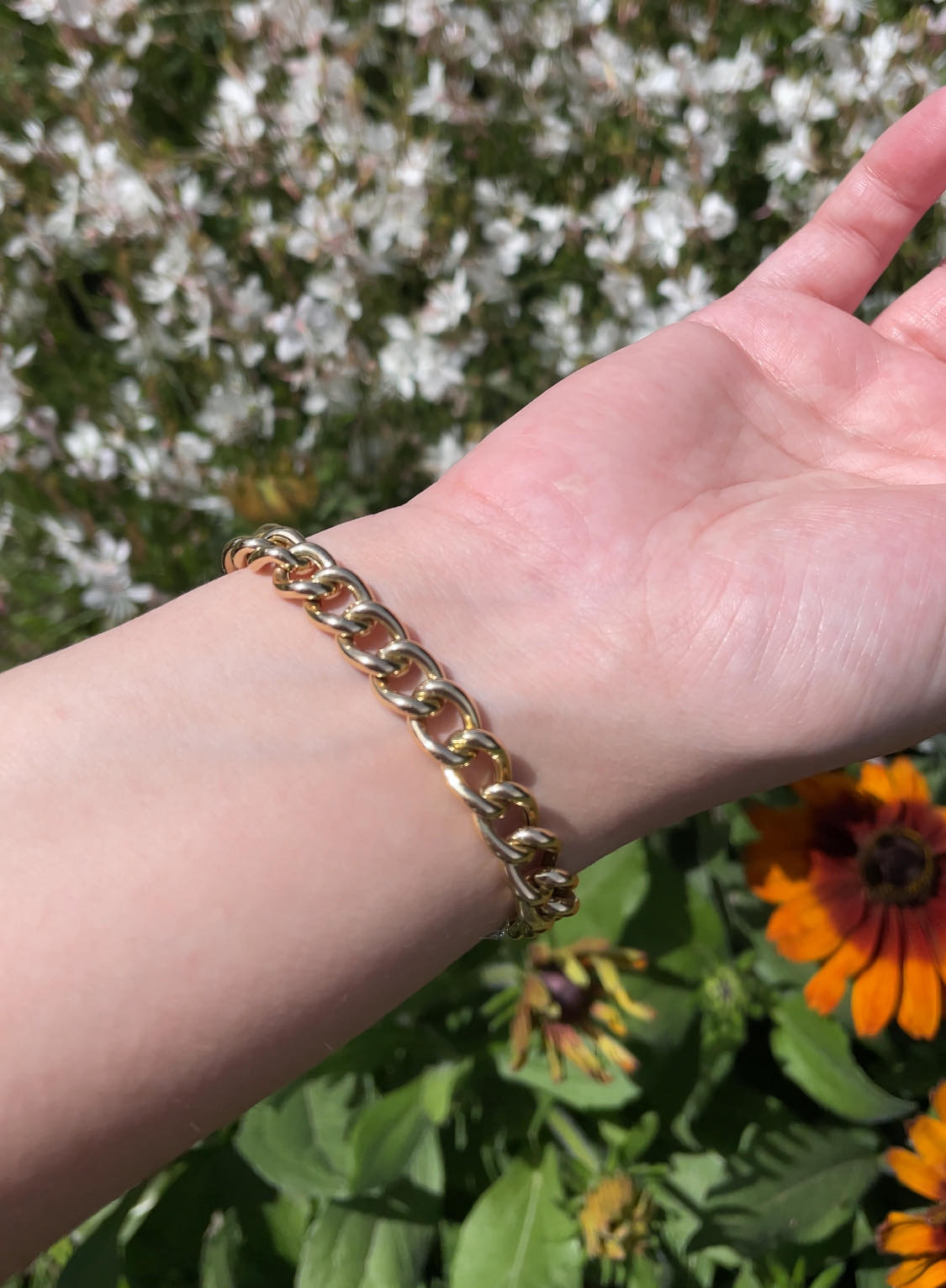 Gold Bracelet With Zircons